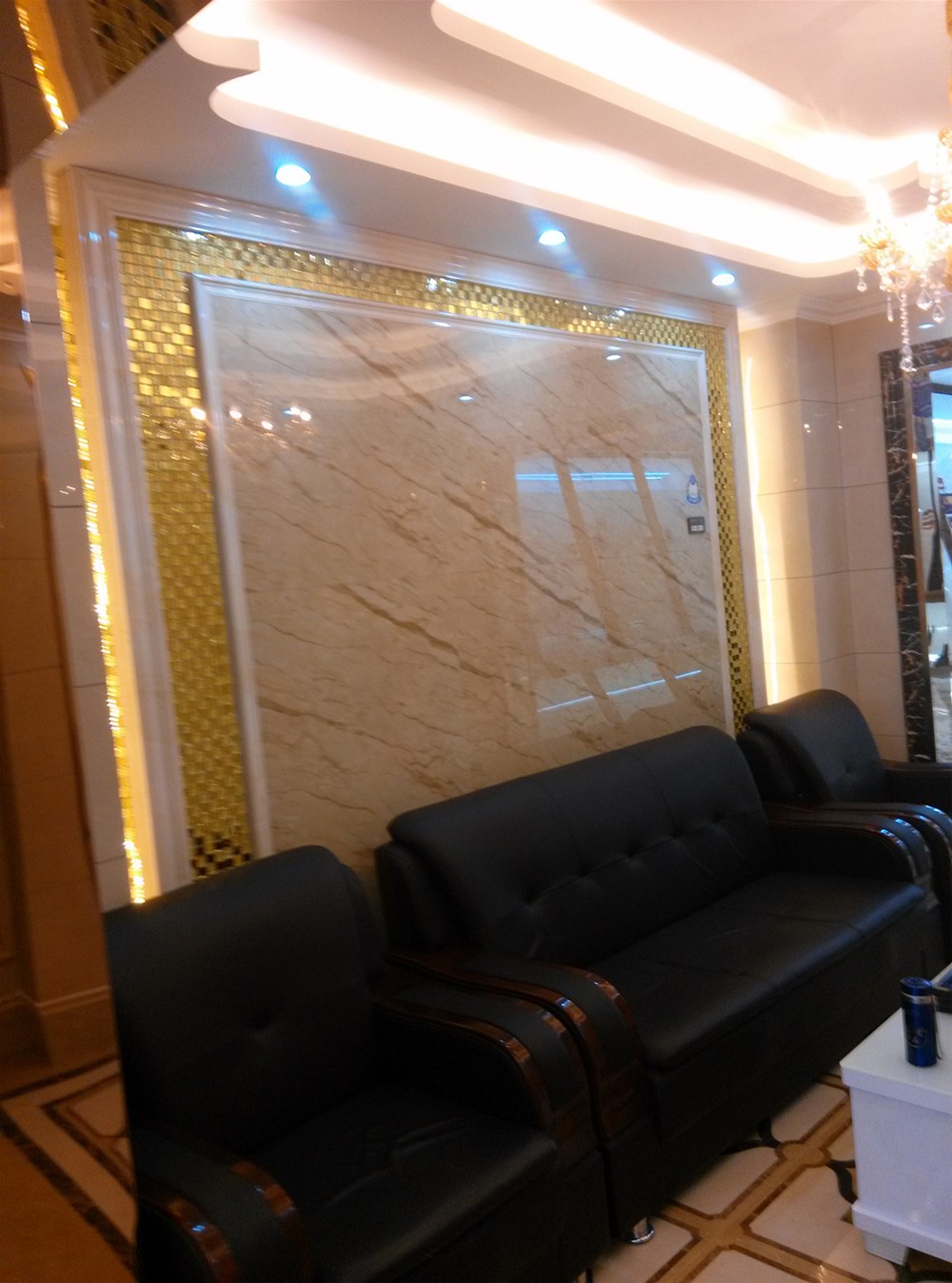 J9集团直营瓷砖山西长治专卖店