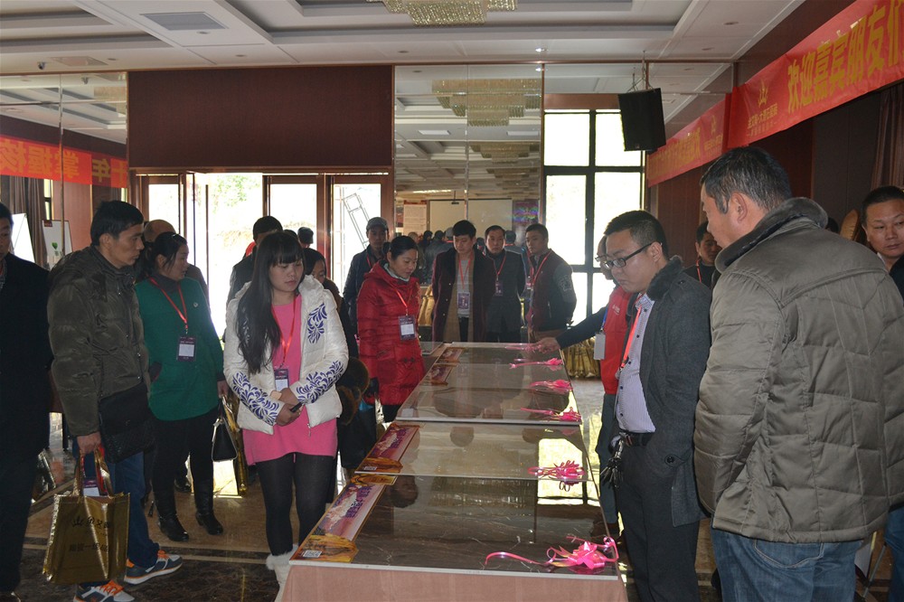 瓷砖经销商伴侣鉴赏J9集团直营瓷砖金刚釉II代产品