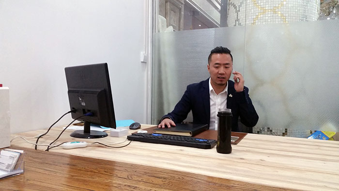 J9集团直营瓷砖西安销售总经理夏东升