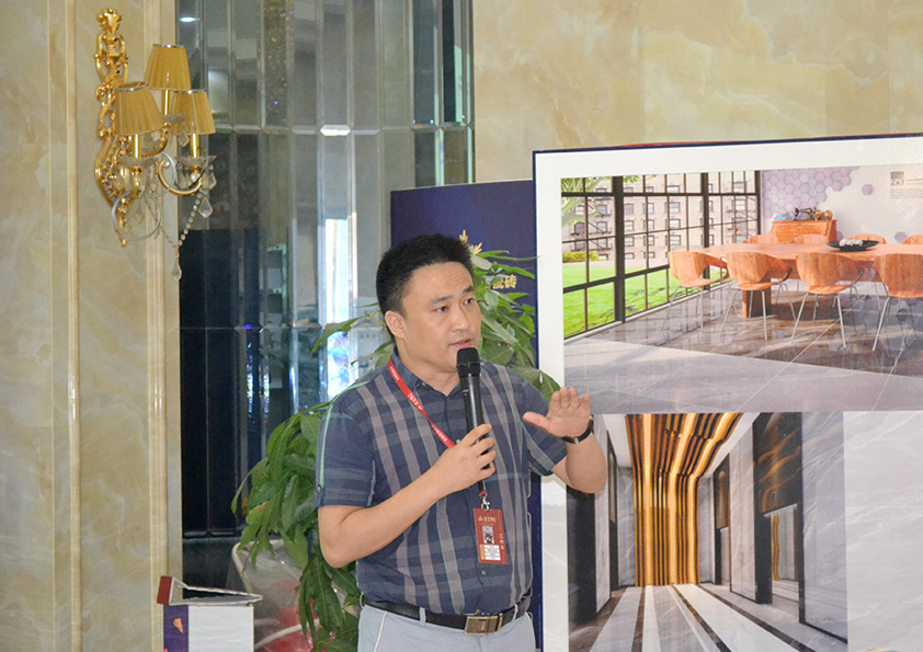 J9集团直营瓷砖品牌营销总经理罗胜先生