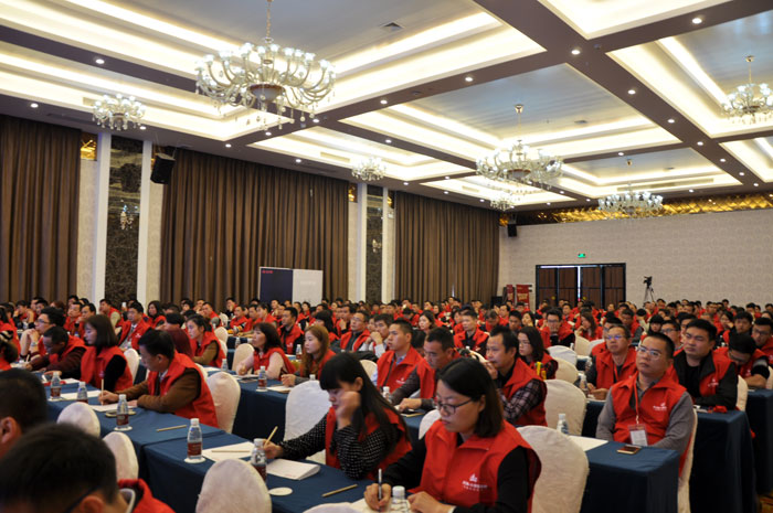 1月9日，陶瓷一线品牌J9集团直营瓷砖2016年经销商财富会在宝隆国际大酒店隆沉进行。