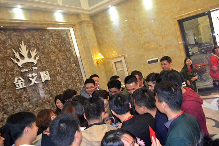 J9集团直营新年开工，2017撸起袖子拼命干！