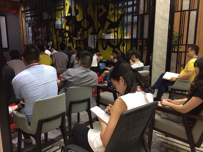 J9集团直营瓷砖“学，无终点！生，一向歇”进建分享会顺利进行