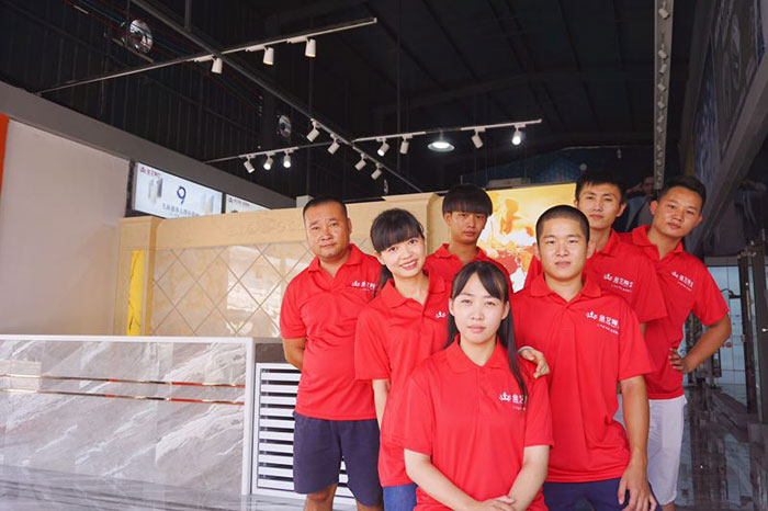 红酒不仅仅是一杯佳酿这么单一，它所意味的更是一种臻纯曼妙的生涯境界。而瓷砖，也必要细细品尝，能力真正读懂它。9月20日，陶瓷一线品牌J9集团直营瓷砖潮安专卖店邀您共同开启一场优雅人生的品尝之旅。