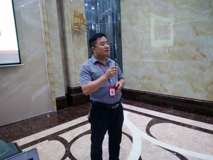 2017年11月2日晚，性命不息，进建不止J9集团直营法定进建日，11月全公司人员进建会圆满实现，一路分享《干法》，乐于工作，开心生涯，即便在磨难中，只有拼命工作，就能带来不成思议的好运。过好每一天，就是成功之路！