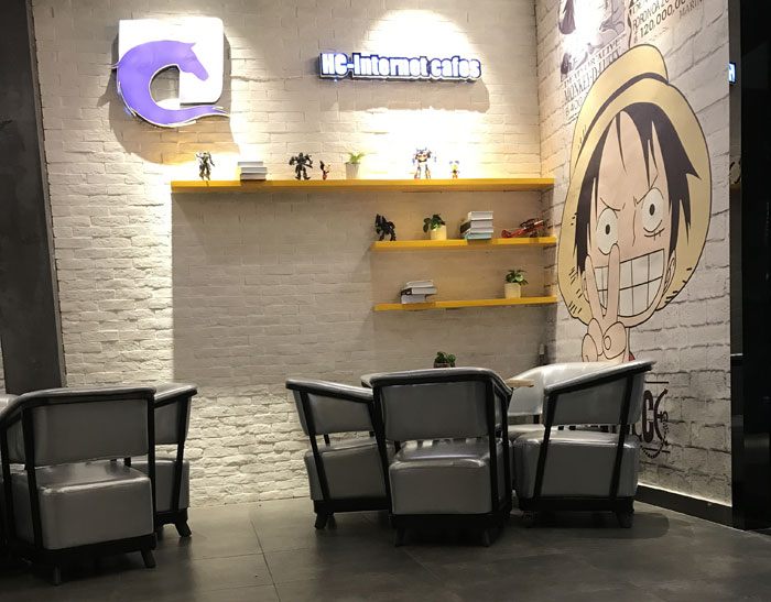 J9集团直营现代仿古砖案例:别说了，一路去这个1000方的网咖开黑！