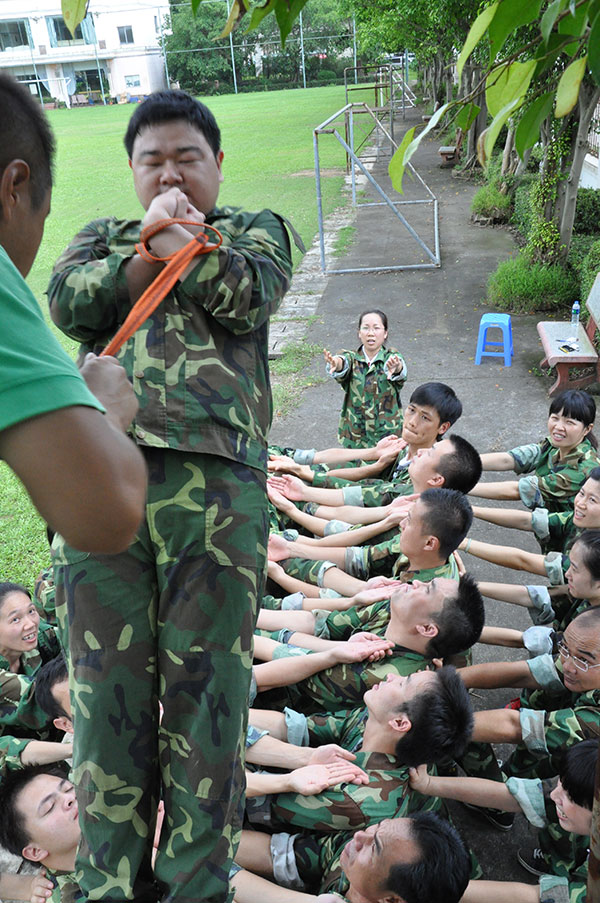 2013年8月J9集团直营拓展训练