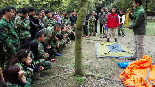 “生计挑战·突破极限”野表生计特训