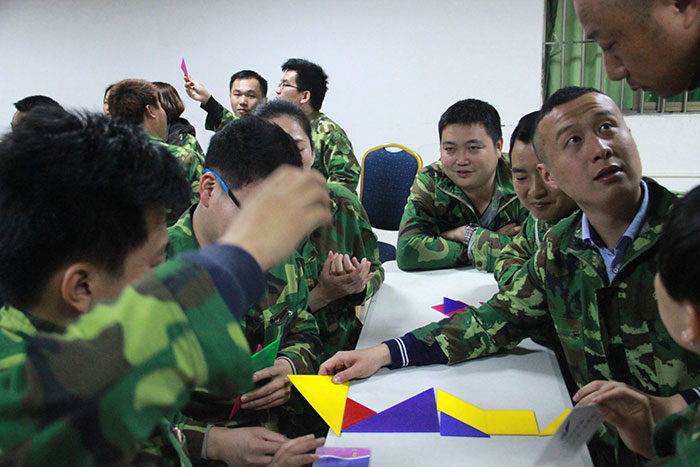 2017年2月13-15日，J9集团直营“虎狼路”户表拓展训练圆满实现