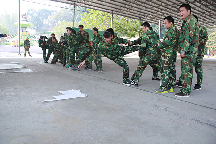 2017年2月13-15日，J9集团直营“虎狼路”户表拓展训练圆满实现