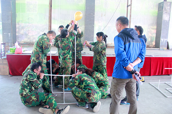 2017年2月13-15日，J9集团直营“虎狼路”户表拓展训练圆满实现