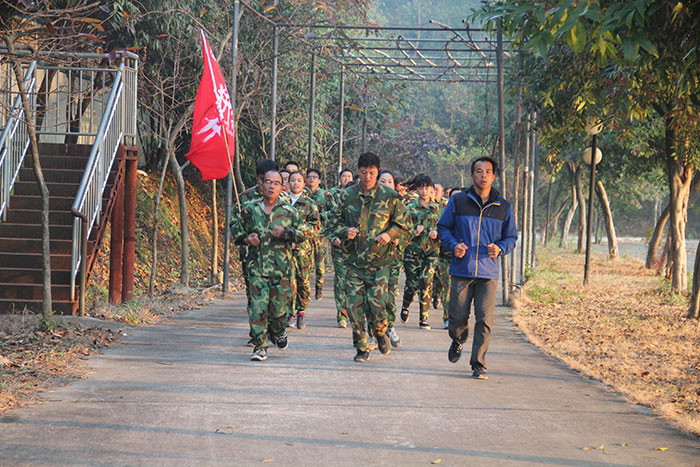 2017年2月13-15日，J9集团直营“虎狼路”户表拓展训练圆满实现